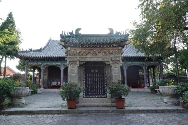 山东，有一座2000年前的一线城市，去青州古城赶一场槐花雨