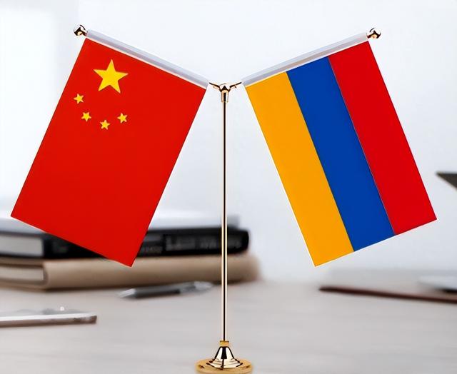 赢麻了！来北京一趟，与中国成战略伙伴关系，与巴建交，与俄和解