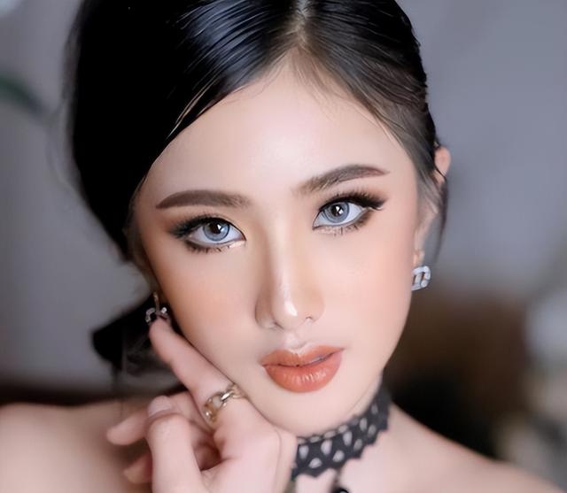 老挝姑娘来中国游玩一周，回去后直言：家乡与中国差距一目了然