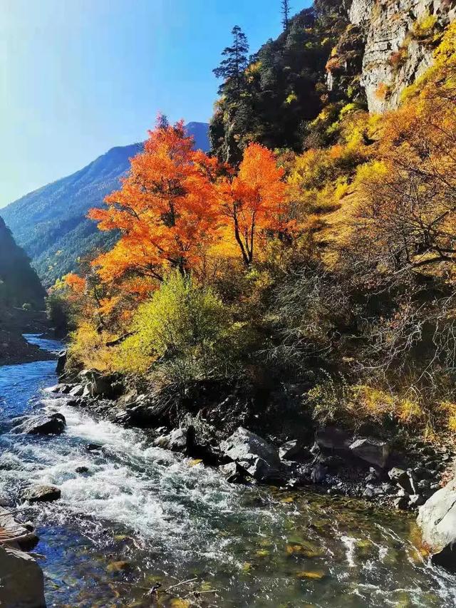 如果有时间，走一次川西顶级路线，1次深度体验胜过10次旅游！