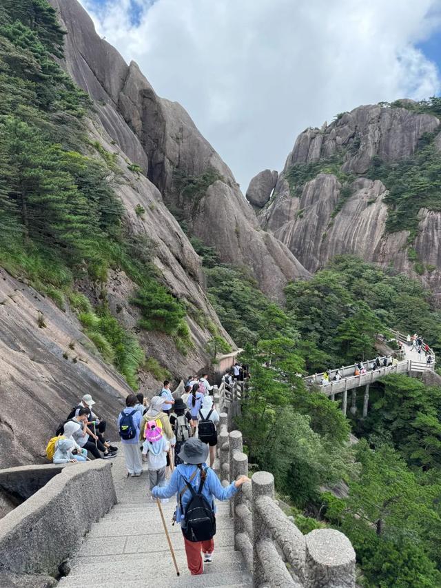 徒步三山五岳：安徽黄山！