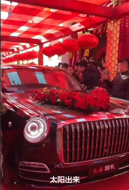 张自轩婚礼曝光！新娘强势、拒他两次亲密动作	，岳父现场送车和卡