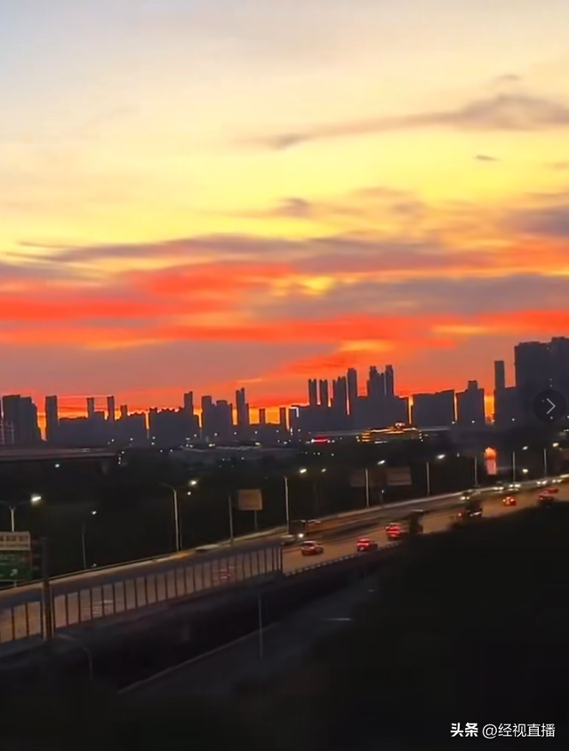 武汉地铁超火的“落日飞车”，手机架起来就能拍！
