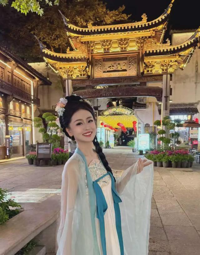 “美丽中国万里行”文艺志愿者走进南孔圣地衢州