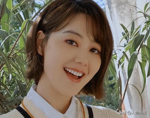 讨好大佬，陪睡上位，遭央视“开除	”	，她身上的标签哪个才是真的