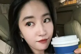 刘亦菲发文晒天津一日游美照怼脸镜头又瘦又美力证没变胖没双下巴图片