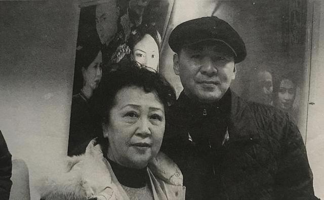 乔致庸后人现状，建国后乔家破产，玄孙女家喻户晓，如今无人经商