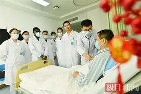 湖北首例，自己的肺移植给自己！图片