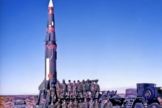 核按钮异动？解读特朗普决定重新启动，核声明的四大核心疑问