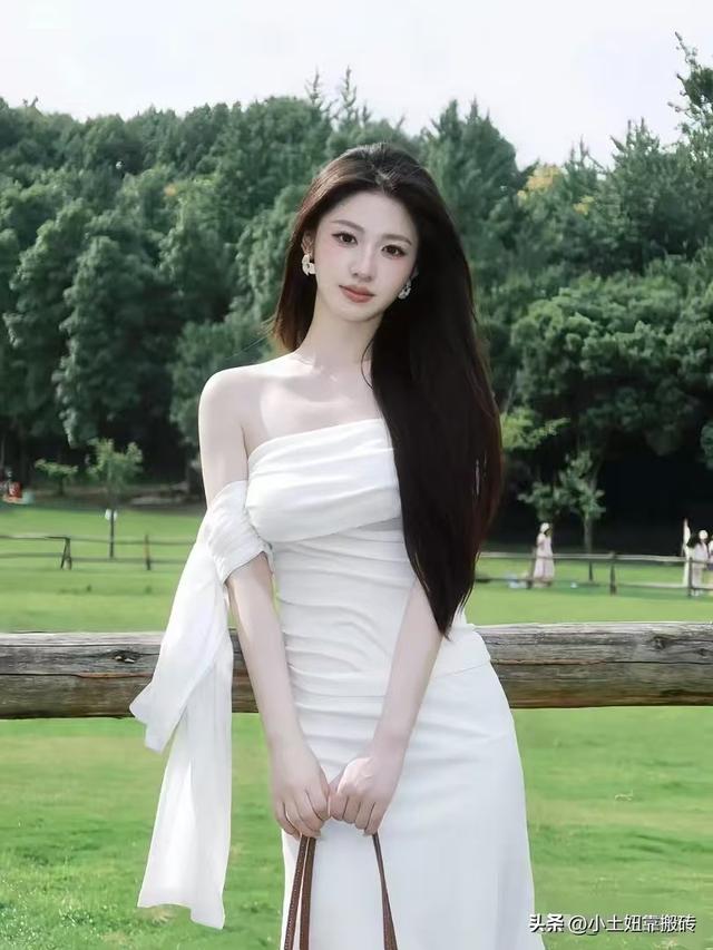 云南一校花，172cm身段45kg	，美得太犯规，让人移不开眼