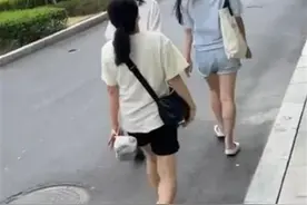 网约车乘客“开门杀”致人受伤后跑掉？成都交警：三名女子已找到，车辆被暂扣图片