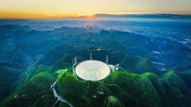 爬山人的旅行终点，是有126万座山的贵州？