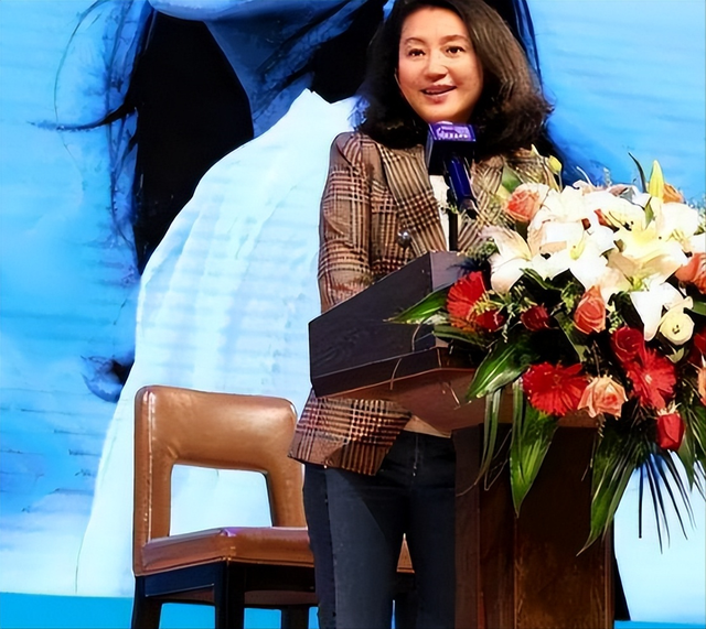 善恶到头终有报！57岁央视女主持王小丫，如今的真实处境令人唏嘘