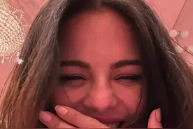 赛琳娜官宣订婚引热议，北美意难忘剧终！未婚夫曾被戏称“野兽”图片