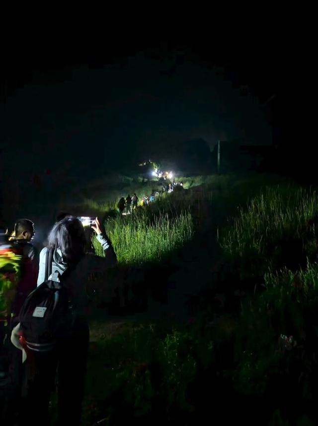 周末夜爬东灵山:于北京之巅邂逅日出云海之壮美