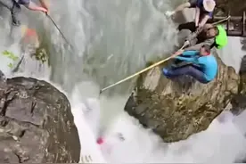 穿越激流后续！两人确认溺亡，完整视频曝光，这6点失误不该有…图片