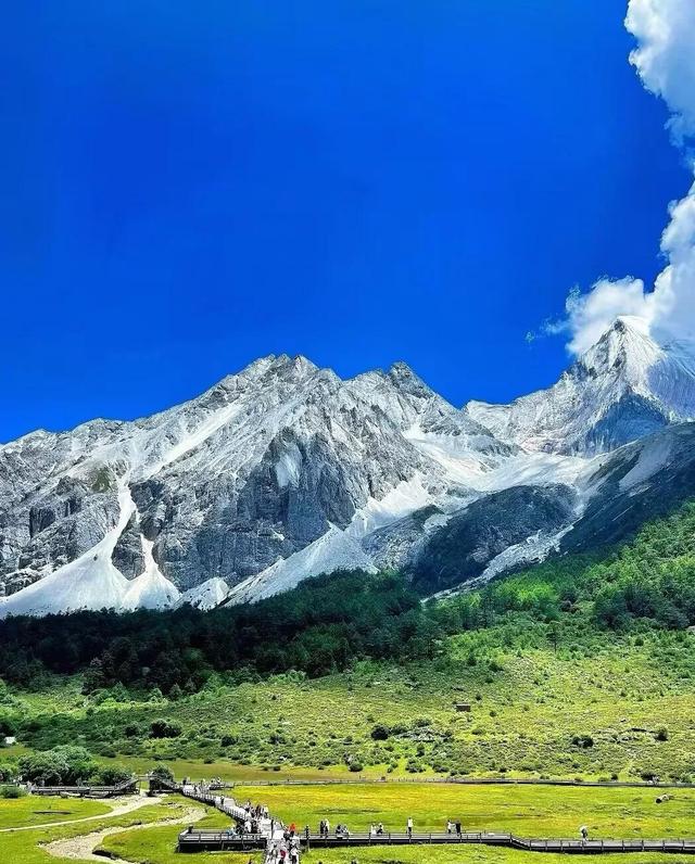 接上 时空走廊：稻城打造“天地人”旅游新范式
