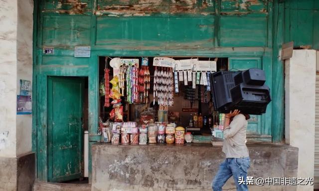 云南建水——千年临安古城 ：中国最后一座活着的古城！