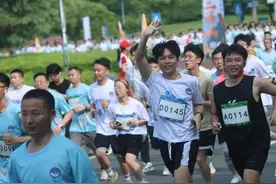 2025年校园马拉松即将开跑，快来报名！图片