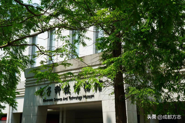 开学了！成都最美高校值得专程来逛→