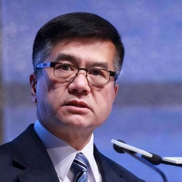 骆家辉警告中国，最好不要自主生产尖端芯片，这不是美国想看到的