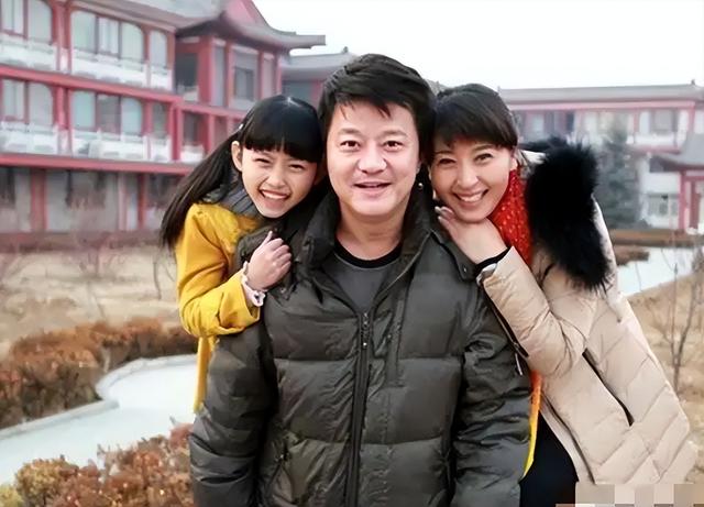 一个跑不了！背人命债	、被举报偷税，闫学晶露面后又牵扯出大人物