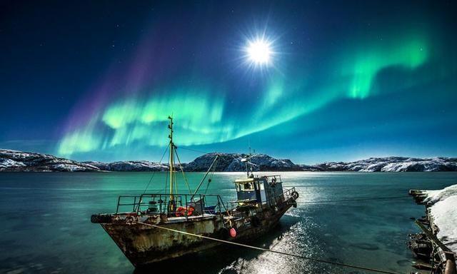 俄媒：中国游客涌入俄罗斯，将极光视为祥瑞，希望在极光下怀孕