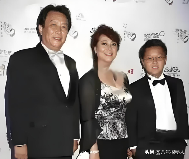 唐国强的“糟心事”：两个儿子都是残疾，难怪他73岁也不敢退休！