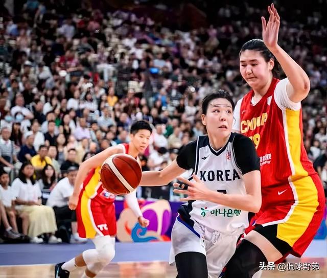 降维打击？18岁2米26的张子宇8投8中，18分4篮板渐入佳境！