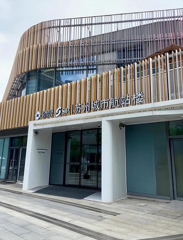 中国最“接地气”的机场，门前种菜、人齐就飞，翻修仍藏硬核底色