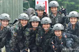 特种兵之火凤凰：八位女主婀娜多姿，令人眼花缭乱，各个身怀绝技图片