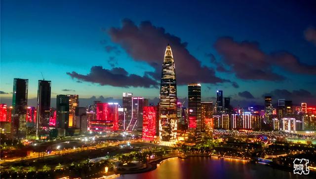 “宜居深圳”之夜景圳好:鹏城夜景的光影密码
