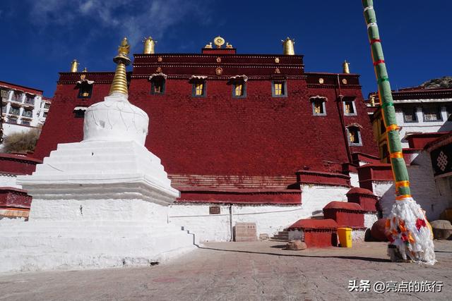 宗喀巴大师亲自建立的格鲁派第一座寺院，格鲁派的祖寺——甘丹寺