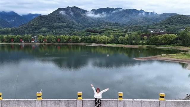 西安秦岭最美环山路一日游推荐！景美路好、看点超多，自驾超爽