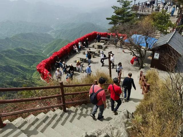“天下无双圣境，世界第一仙山”的河南洛阳老君山