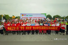 “青青·绿丝带”护航高考 高陵志愿者在行动图片