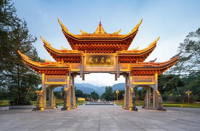 青山如黛,锦绣峨眉——峨眉山旅游攻略