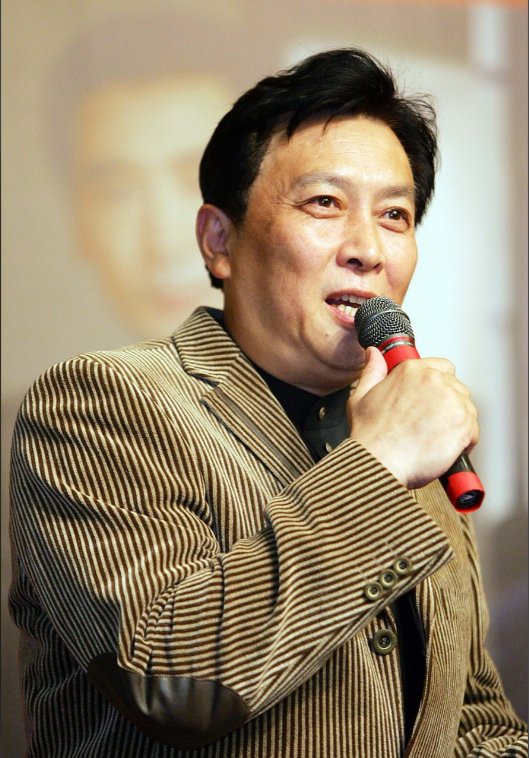 逼原配自杀、割老人韭菜，唐国强的“遮羞布”，被韩红狠狠撕下！