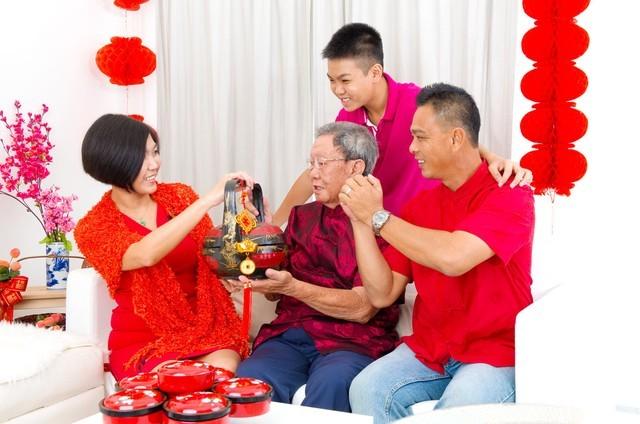 火葬场烧尸工自述：每次少女尸体送来，都要师傅亲自过目再烤