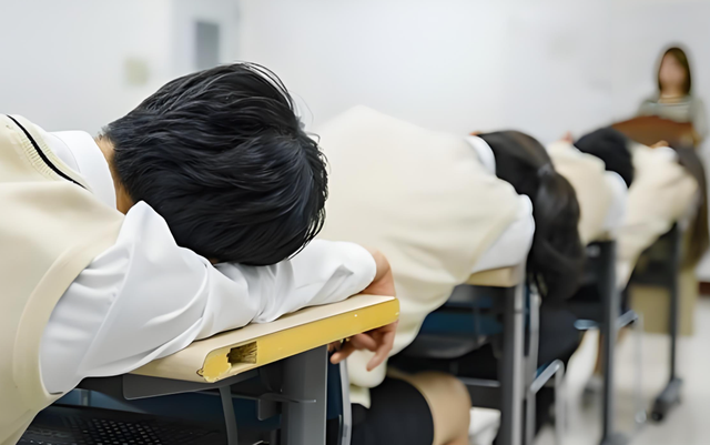 哈工大调查发现：身体差的人若每天睡午觉，不出半年，或有3变化