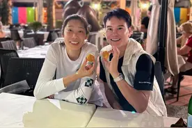 尘埃落定，朱婷恋情曝光？中指戴戒指，型男晒照共度中秋 ，是谁呢图片