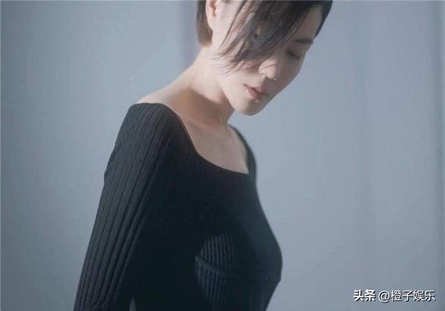 王菲和窦唯离婚26年，当初人人看好的一对，是怎么分开的？