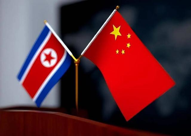 谁去参加九三阅兵，谁就是反日，面对日本的警告，金正恩霸气回应