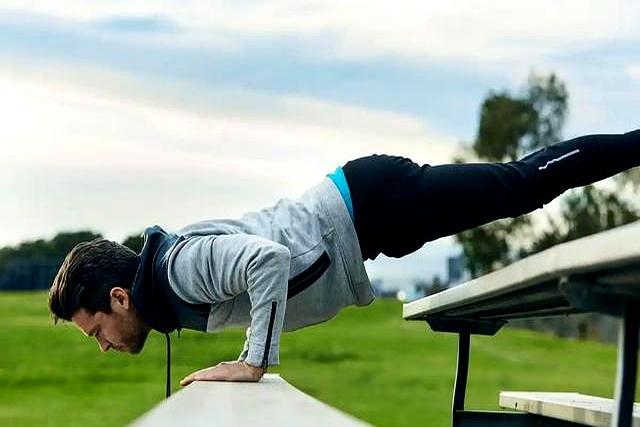 学医后才明白。增强骨密度最好的运动，不是散步游泳，而是这个