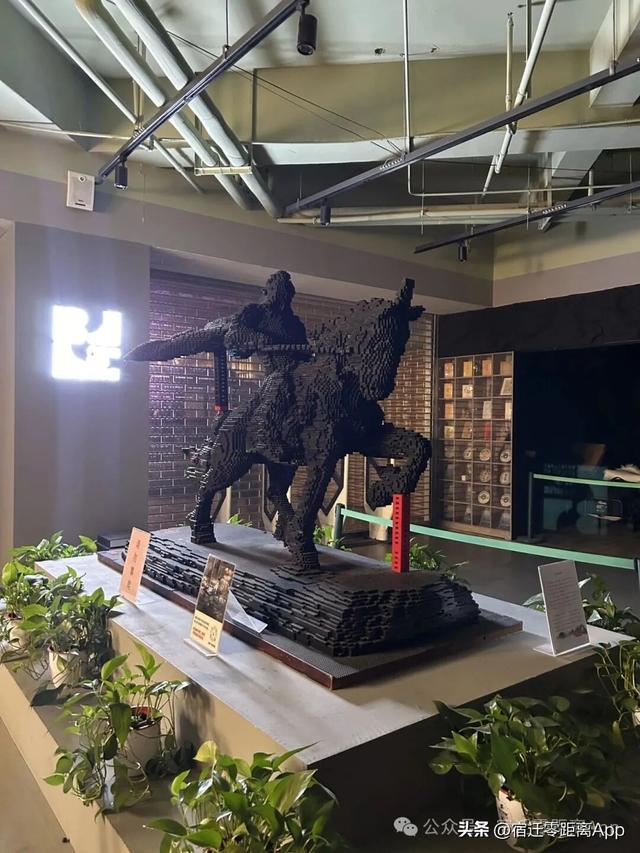 空荡荡、黑漆漆，实拍宿迁八角楼书店现状！