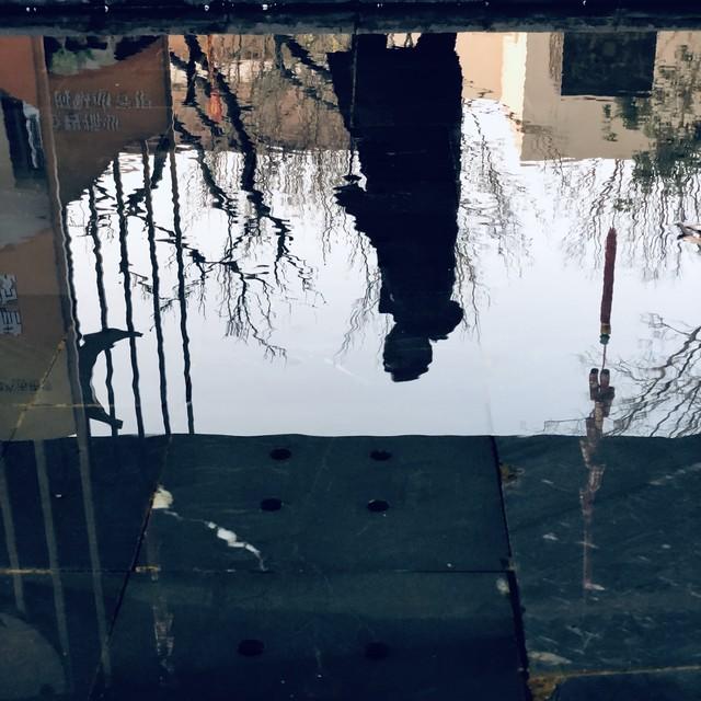 当自我反思变成自我消耗：停止过度反省的治愈指南