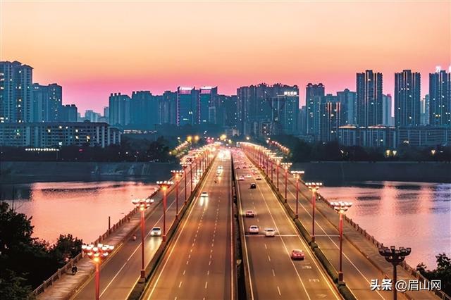 东坡交通铺就融合路 奏响文旅新乐章