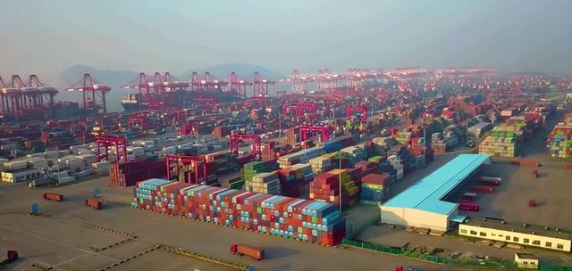 日本首相玩火台湾问题，美国出手灭火！三位前首相都坐不住了