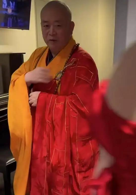 知名女星被曝是少林方丈的情妇？照片流出！女主辟谣，内幕曝光