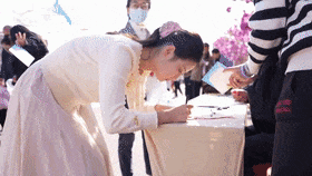 “绝绝紫”！厦门超大片紫风铃花海惊艳绽放！好拍还好玩~